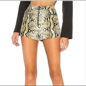 NWT h:ours Eva Snake Shorts in Natural size Med.